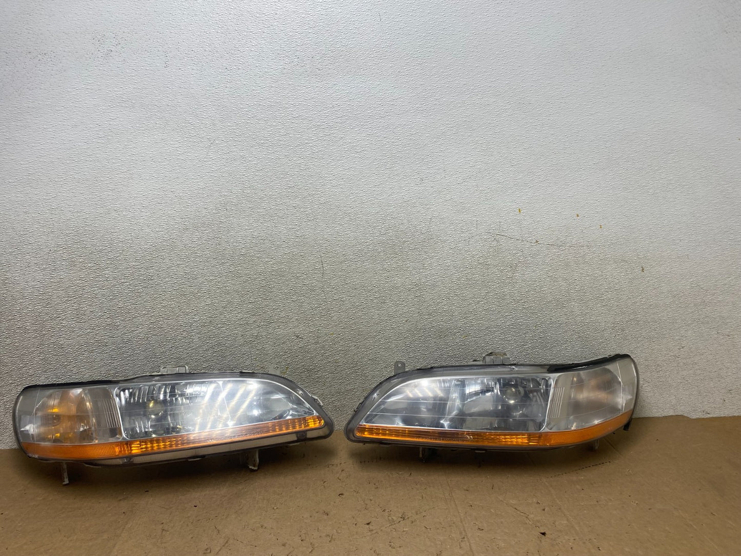 1998 to 2002 Honda Accord Left+Right Set Side Headlights W9030 DW0