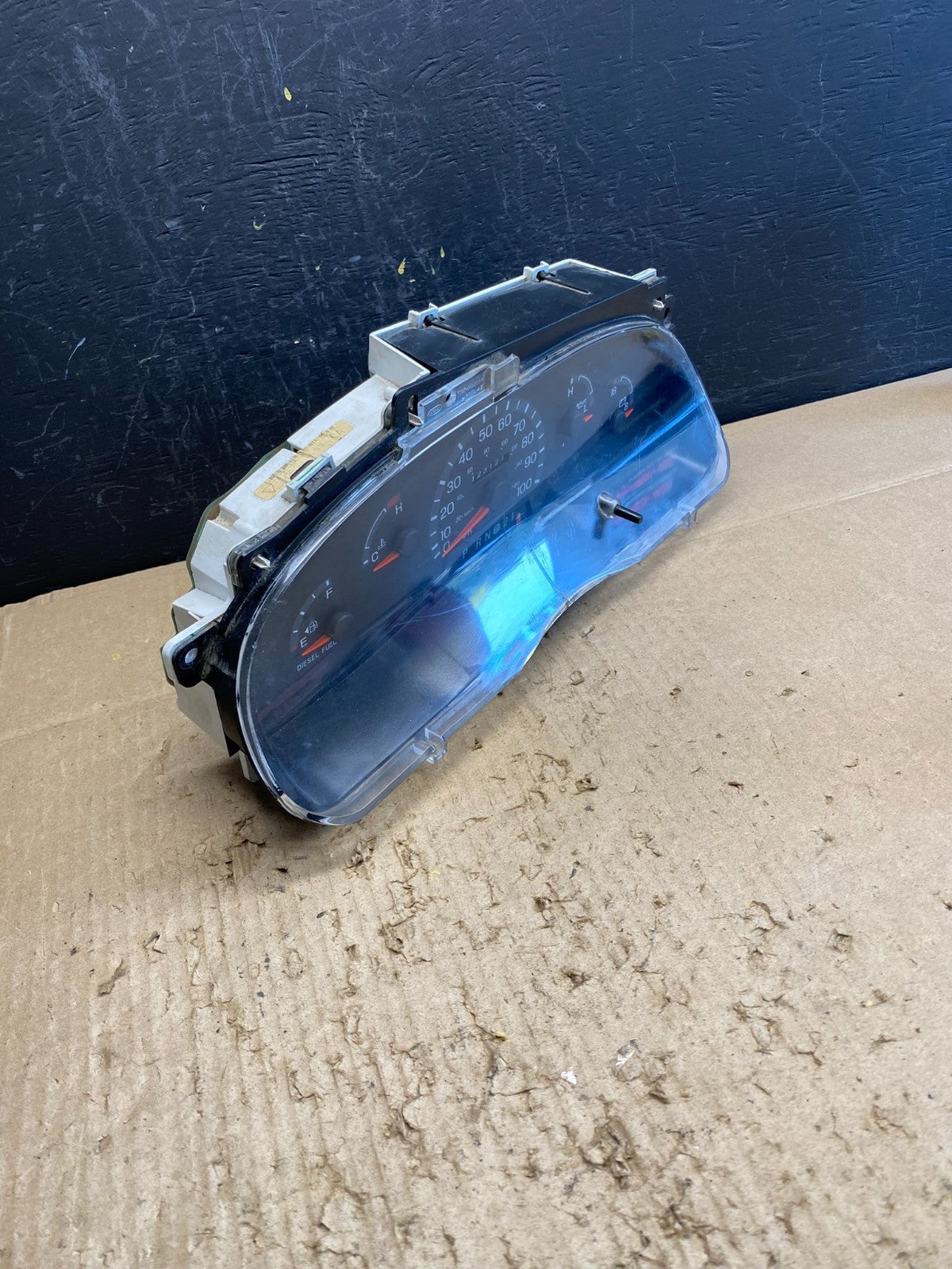 1999 to 2000 Ford E150 E250 E350 VAN Gauge Speedometer Cluster AC4651 DG1