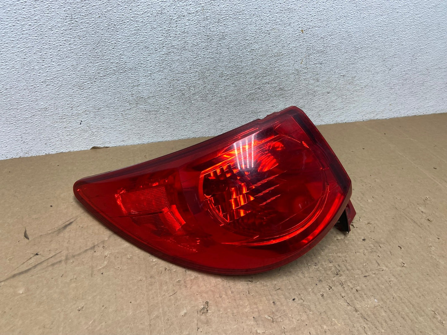 2009 2010 2011 2012 Chevrolet Traverse Left Driver LH Tail Light AG1066 LK2