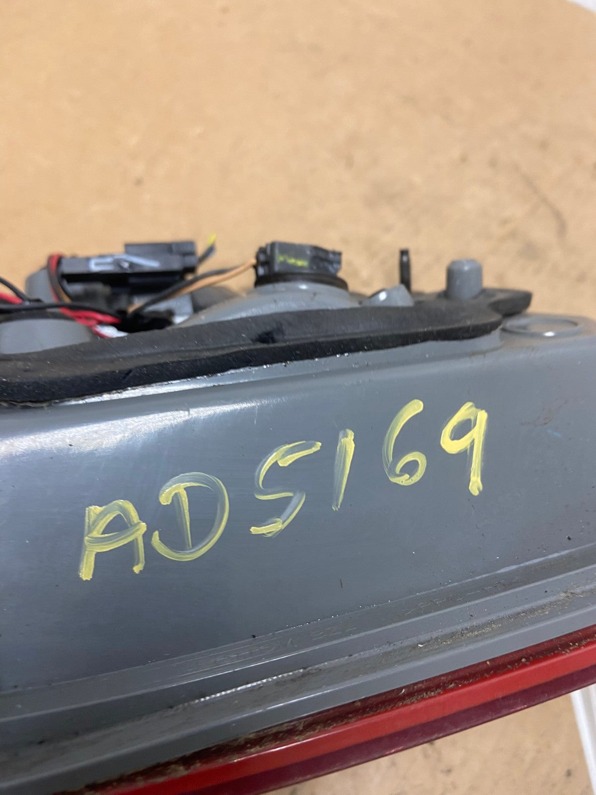 2013 to 2018 Ford Taurus Right Passenger Rh Side Tail Light Inner AD5169 LK5