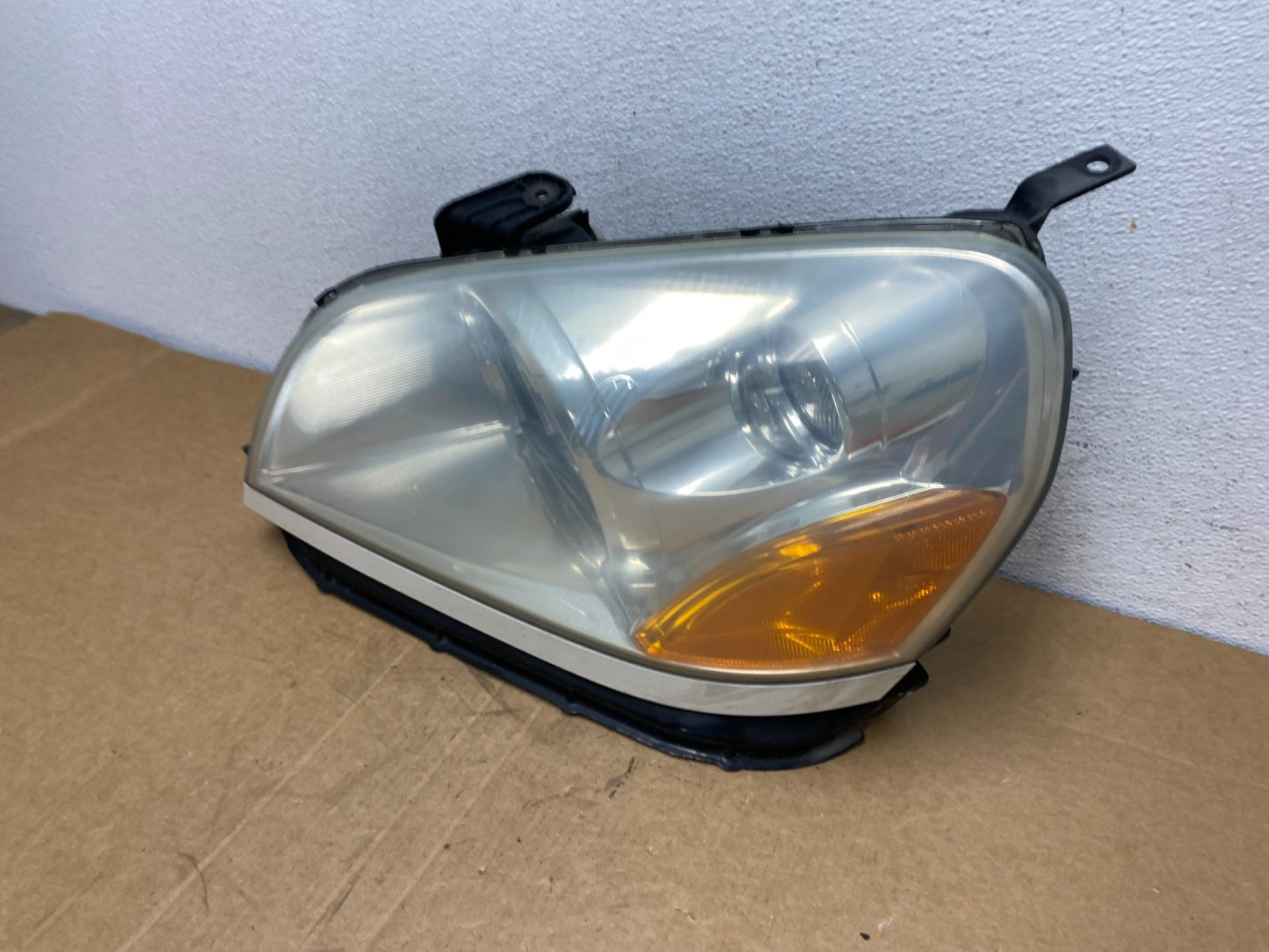 2003 2004 2005 Honda Pilot Left Driver LH Side Halogen Headlight AD6041 DW1
