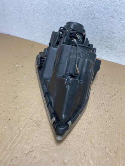 2004 to 2006 Chrysler Pacifica Headlight Left Driver LH Halogen AD8762 DW6