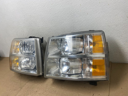 2007 to 2014 Chevrolet Silverado Left+Right Side Headlights AG4828 DW2