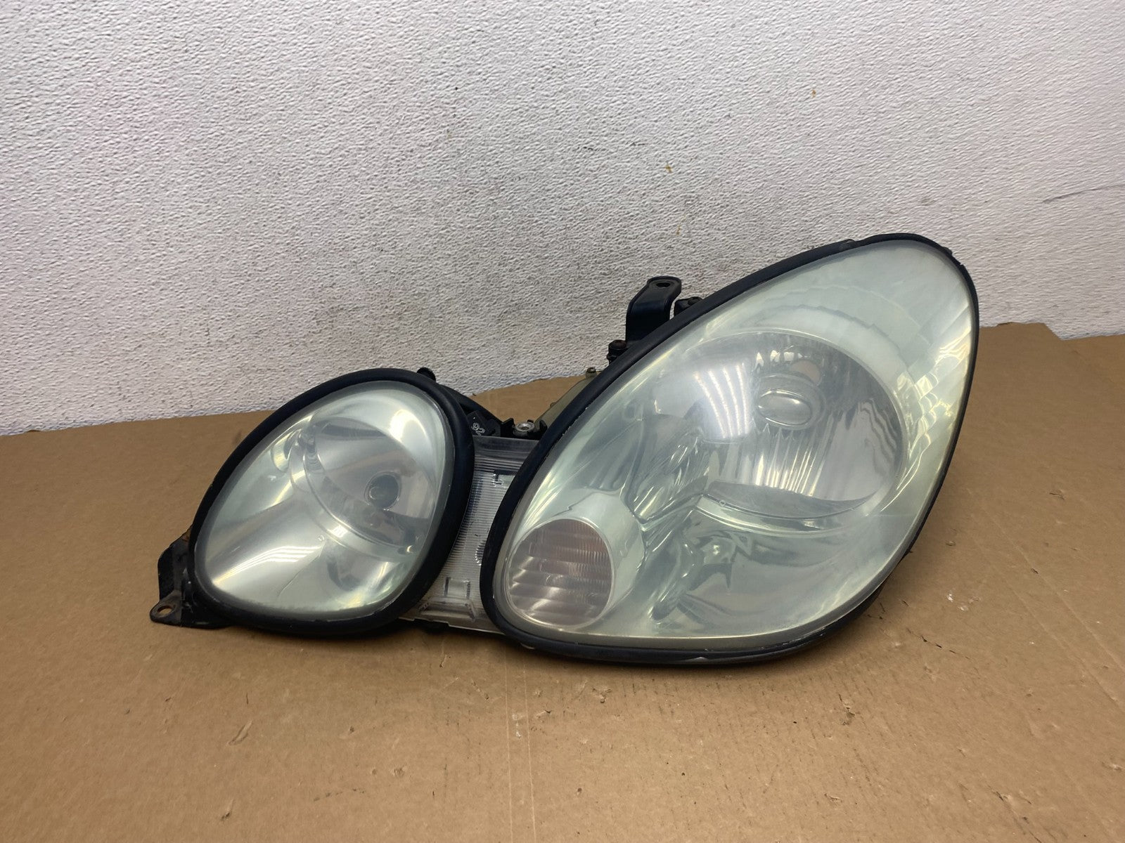2001 to 2005 Lexus GS430 Gs300 Left Driver Lh Headlight Halogen AD7942 DW0