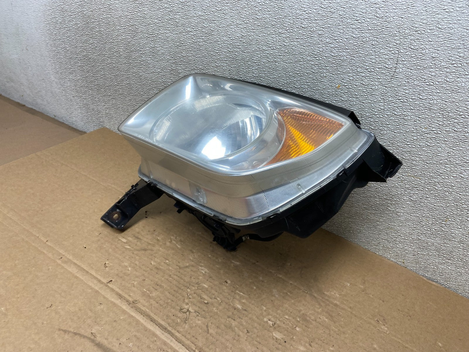 2003 to 2006 Honda Element Left Driver Lh Side Headlight AB4598 DW1