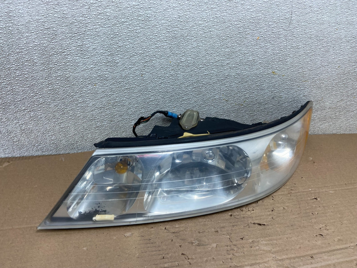 1999 to 2002 Lincoln Continental Left Driver LH Side Headlight Oem AB1402 DW2