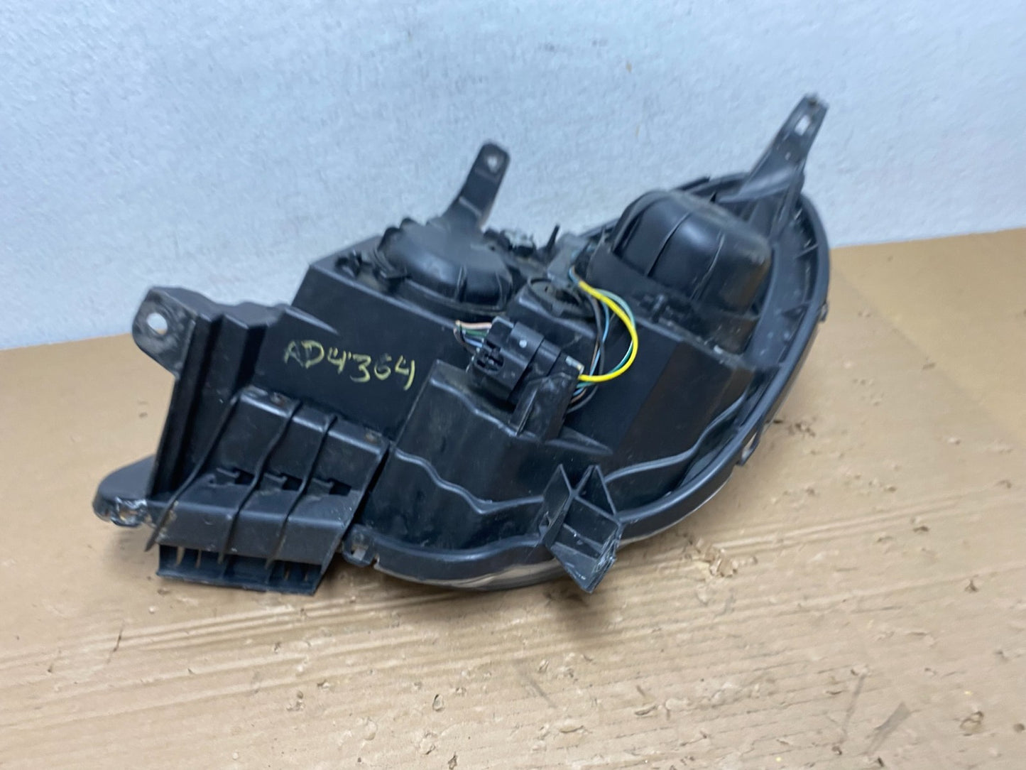 2010-2015 Chevrolet Equinox Right Passenger Halogen Projector Headlight AD43646