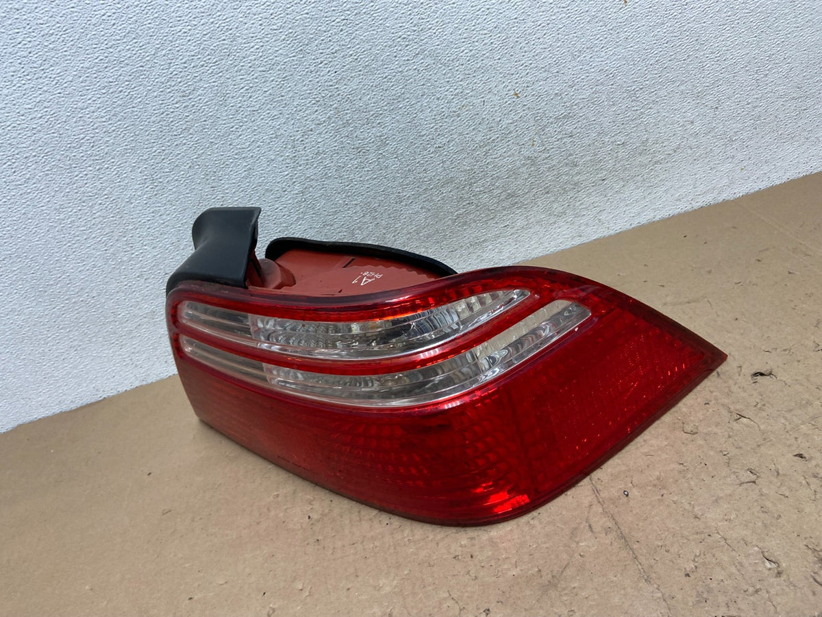 2003 - 2004 Acura RL Right Passenger RH Side Tail Light ag5521 DG1