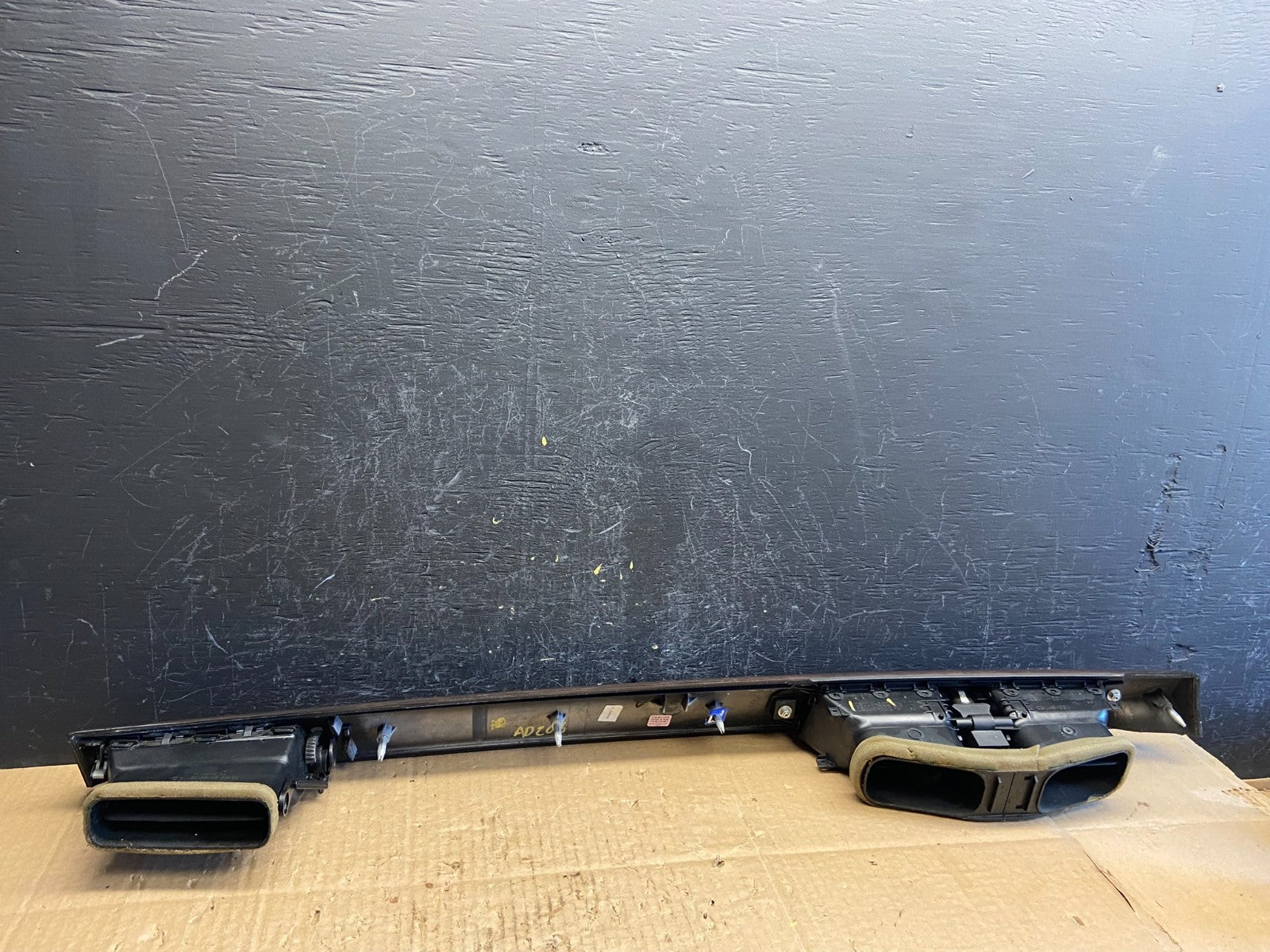2004-2010 BMW E60 528i 535i 550i Front Center Dash Air Vent Panel Trim AD2016 DG3