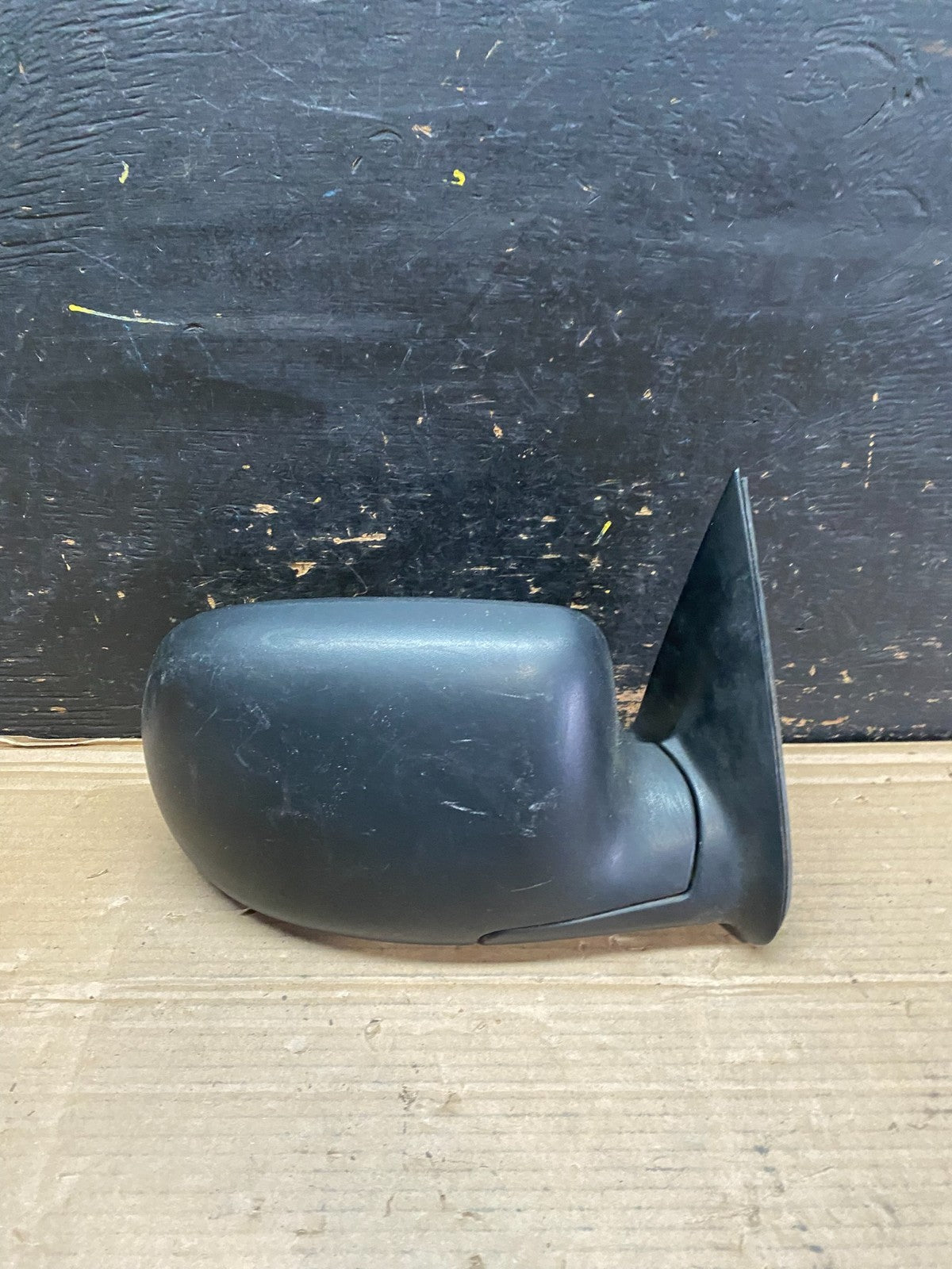 1999 to 2006 Chevrolet Tahoe Suburban Right Passenger Door Mirror OEM V2704 DG0