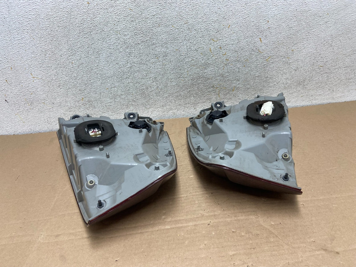2008 2009 2010 Infiniti M35 M45 Left+Right Side Tail Lights AH9352 DW10