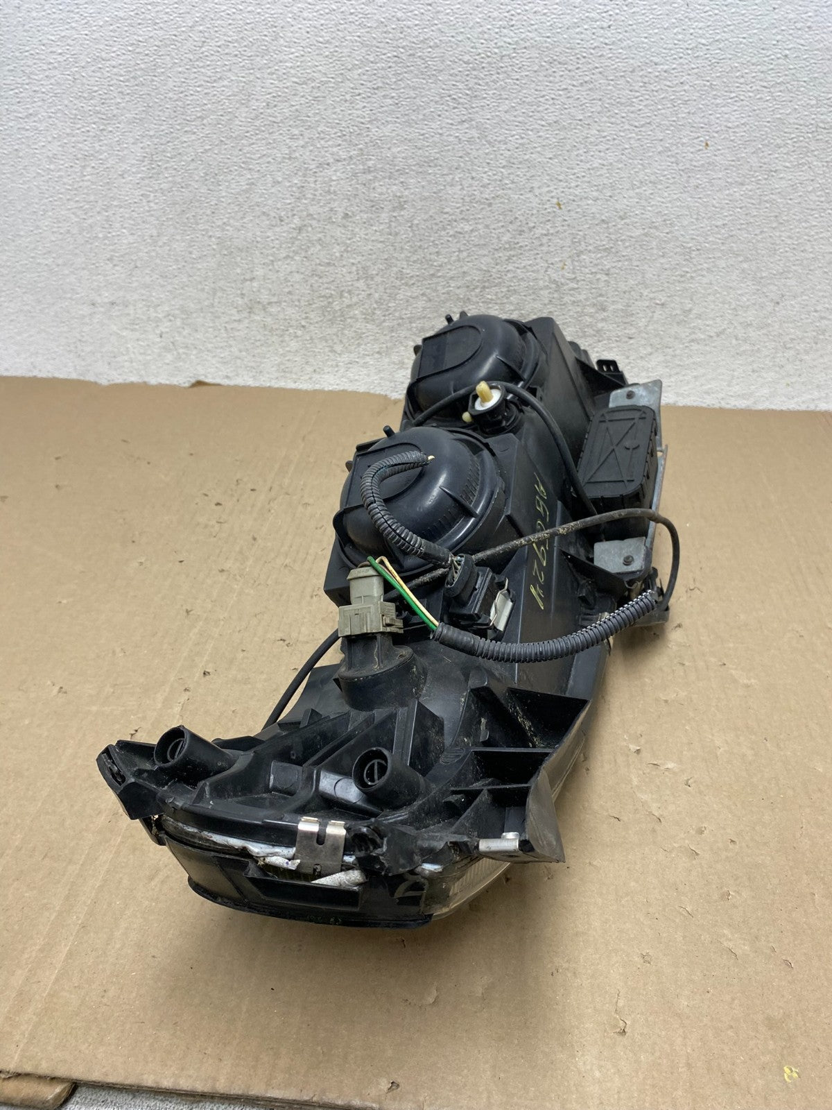 2001 2002 2003 2004 Volvo V70 XC70 Left Driver Side Headlight TYC AG6924 DW9