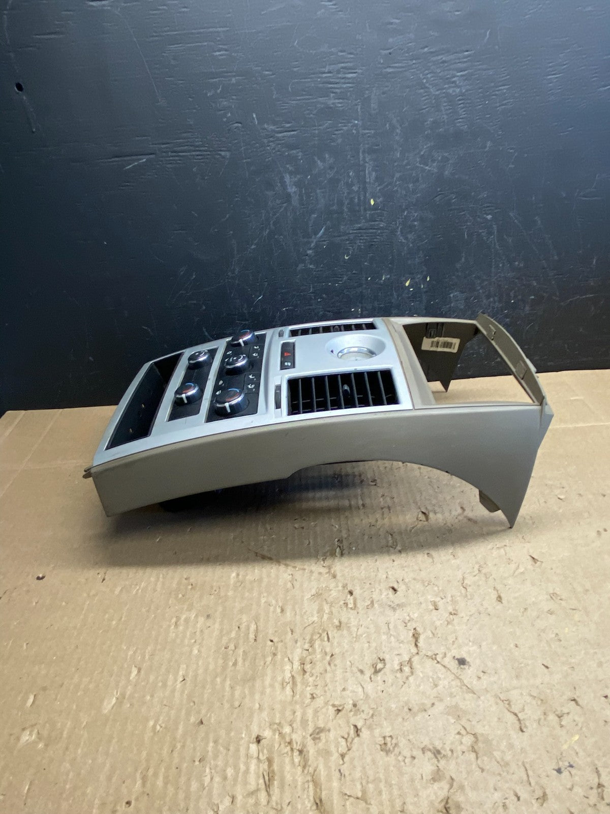 2008-2010 Chrysler Town Country Climate Control Panel Center Dash Trim AC9071 DG2