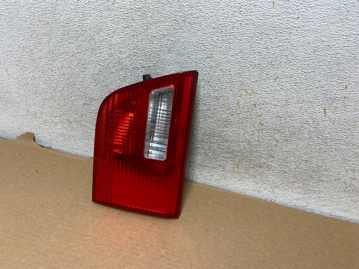 2004 2005 2006 BMW E53 X5 Right Passenger Rh Side Tail Light AH7744 DG2