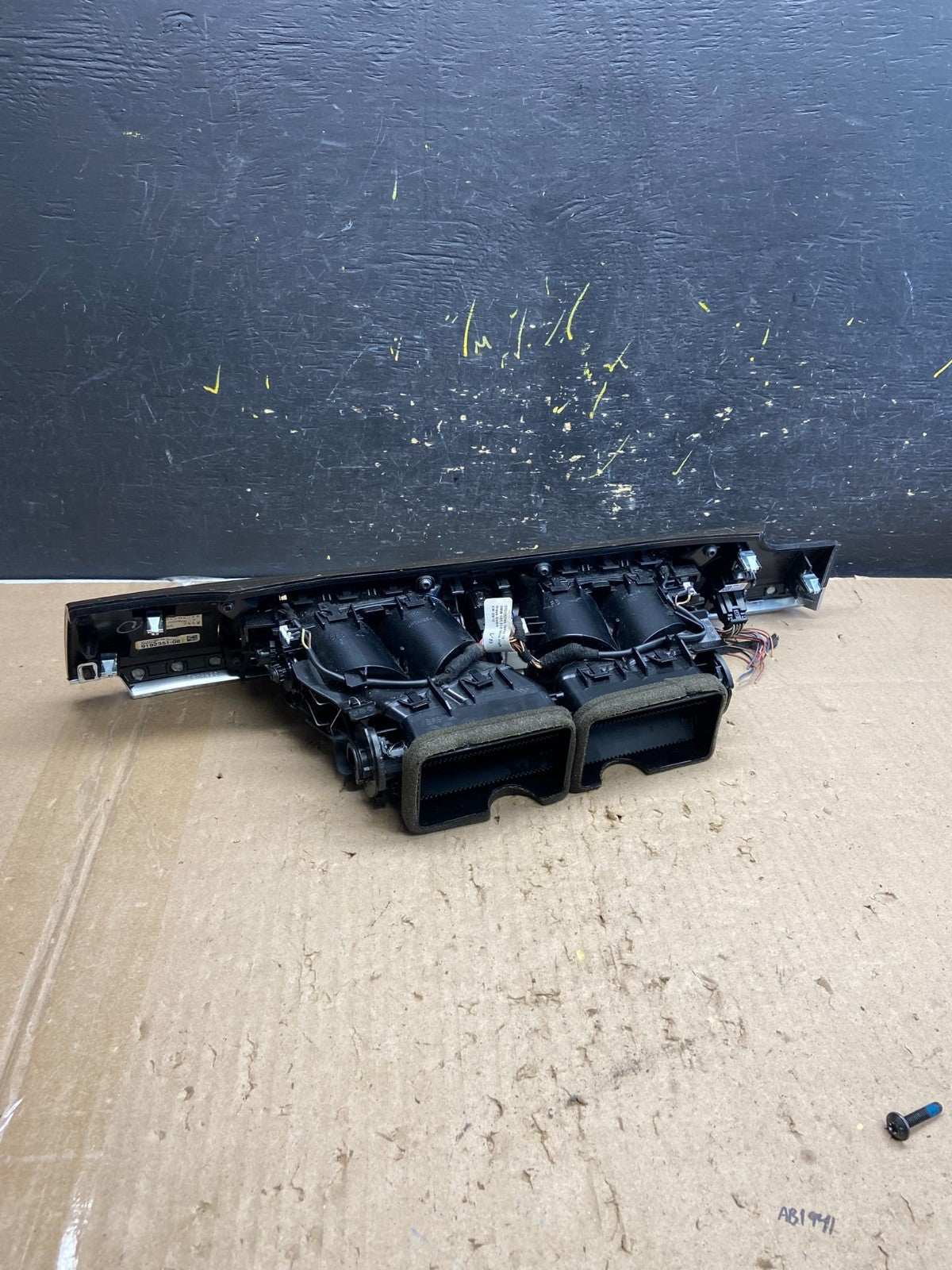 2009 to 2015 BMW F01 740i 750i Center Dash AC Air Vents W/ Trim AB5485 DG4