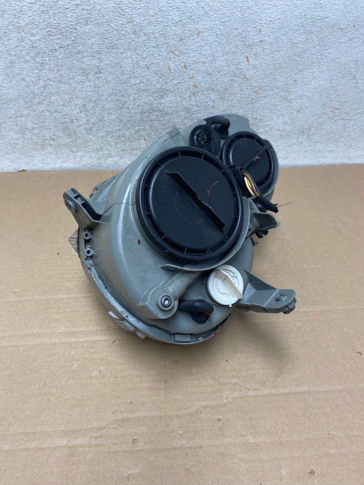 2003-2005 Mercedes Benz W209 CLK Right Passenger Halogen Headlight AH9327 DW6