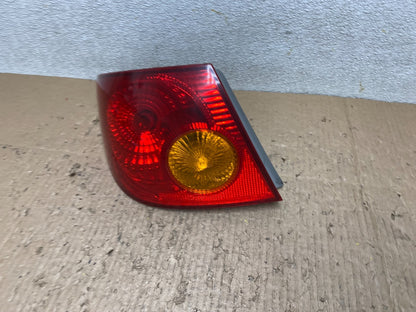 2003 to 2005 Toyota Corolla Left Driver Lh Side Tail Light Oem T8029 DW1
