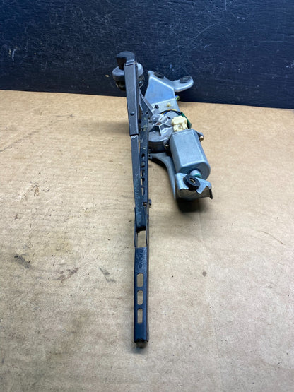2000 to 2004 Subaru Outback Rear Windshield Washer Wiper Motor AD7558 DG2