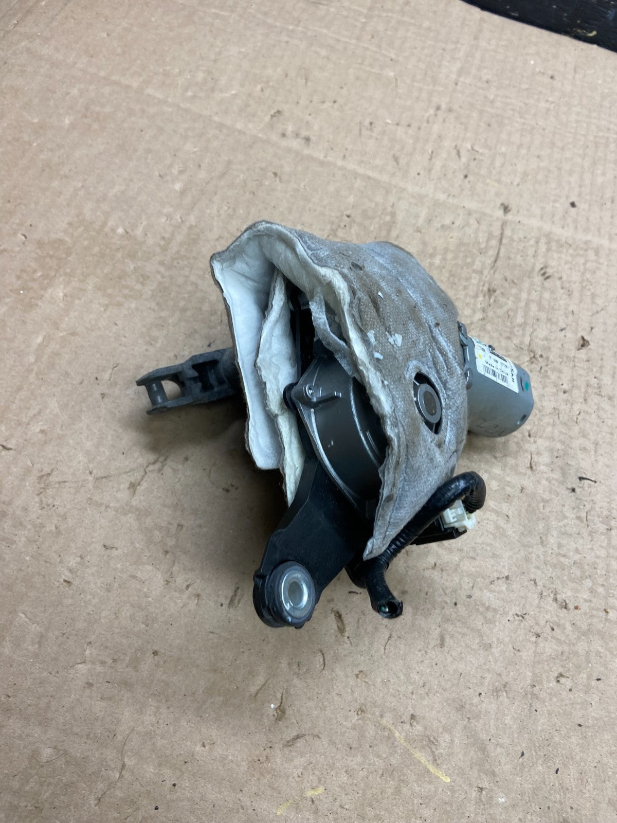 2013-2016 Nissan Pathfinder Back Door Rear Wiper Motor Wiper Blade z0246  DG1