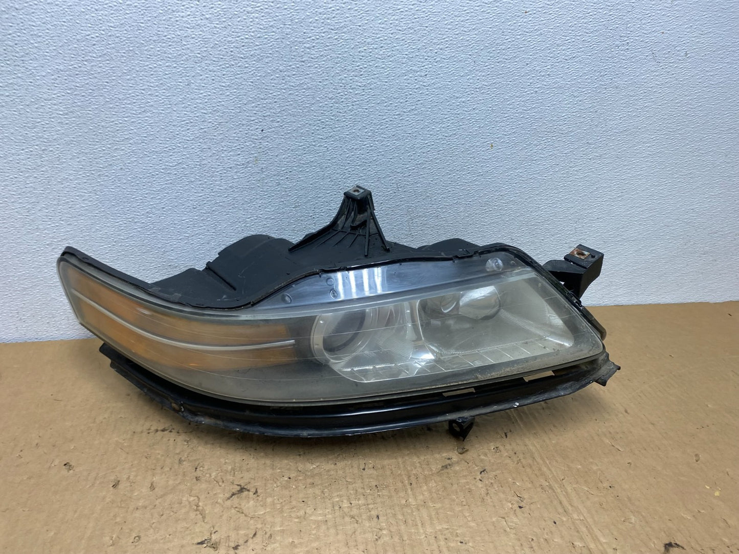 2004 2005 2006 Acura TL Headlight Right Passenger Side Xenon HID AC8150 DW0