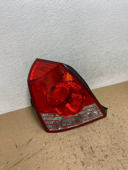 2004 2005 2006 Hyundai Elantra Sedan Left Driver LH Tail Light AG1450 LK2