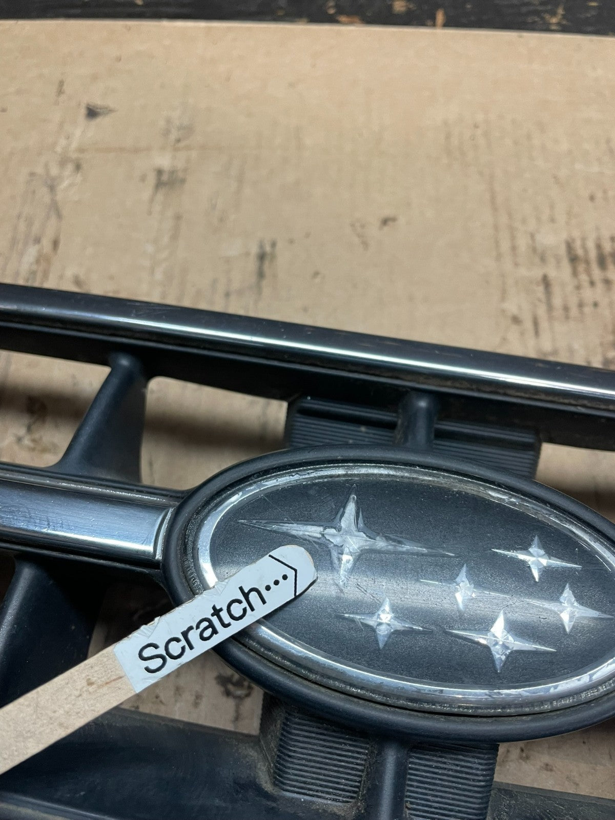 2000 to 2002 Subaru Legacy Outback Grill Grille OEM Z5840 DG4