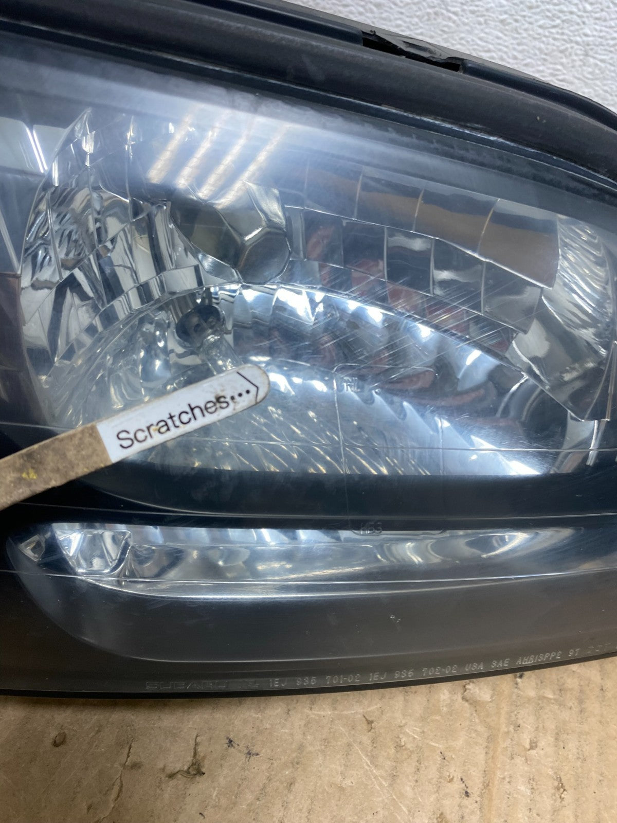 2001 to 2004 Subaru Legacy Outback Right Passenger Rh Headlight AD1080 DW3