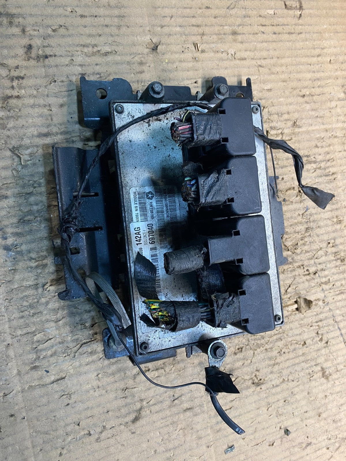2011 Dodge Durango 5.7L  Engine Computer Module ECU PCM ECM Y1467 DG3