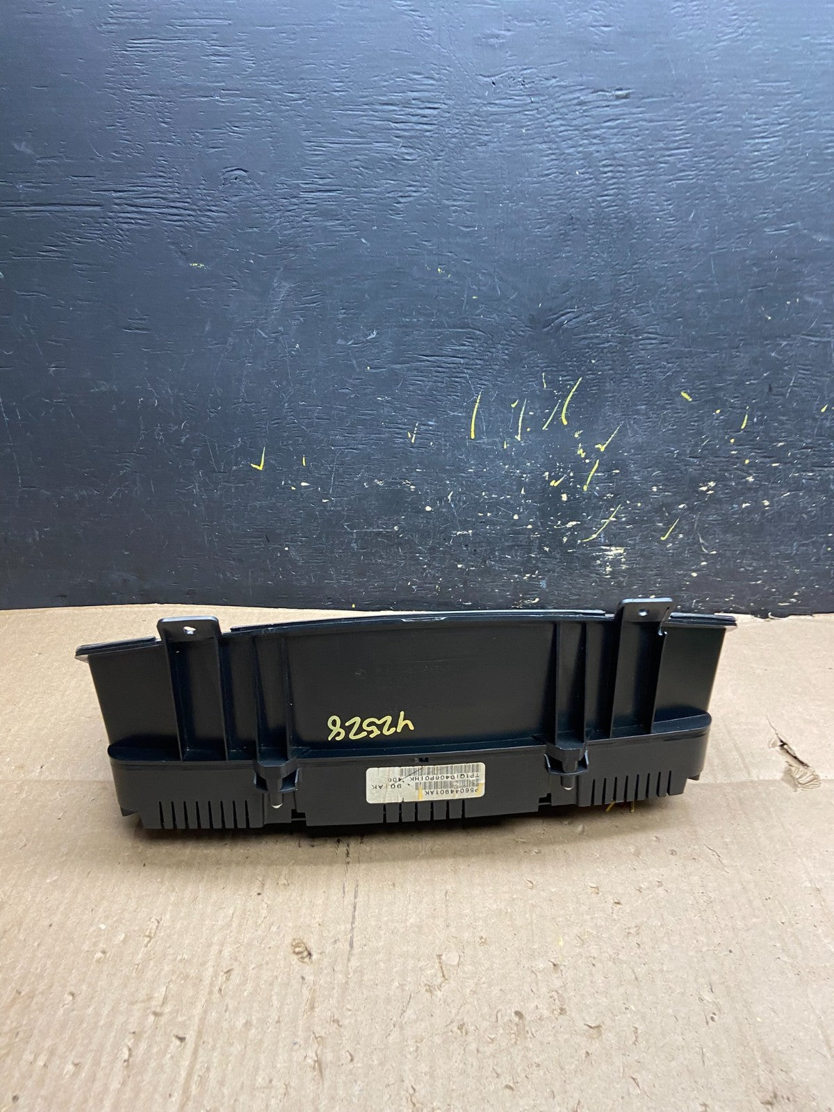 2006 Dodge Durango Speedometer Instrument Cluster Gauge Y2528 DG3
