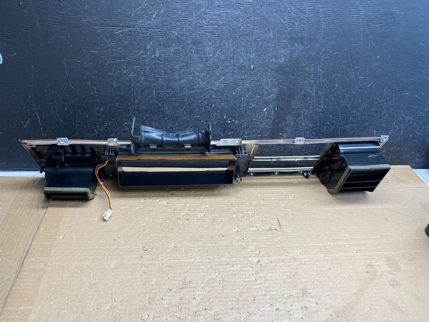 1990-1994 Lincoln Continental Speedometer Dash Bezel Air Vent ag8350 DG2