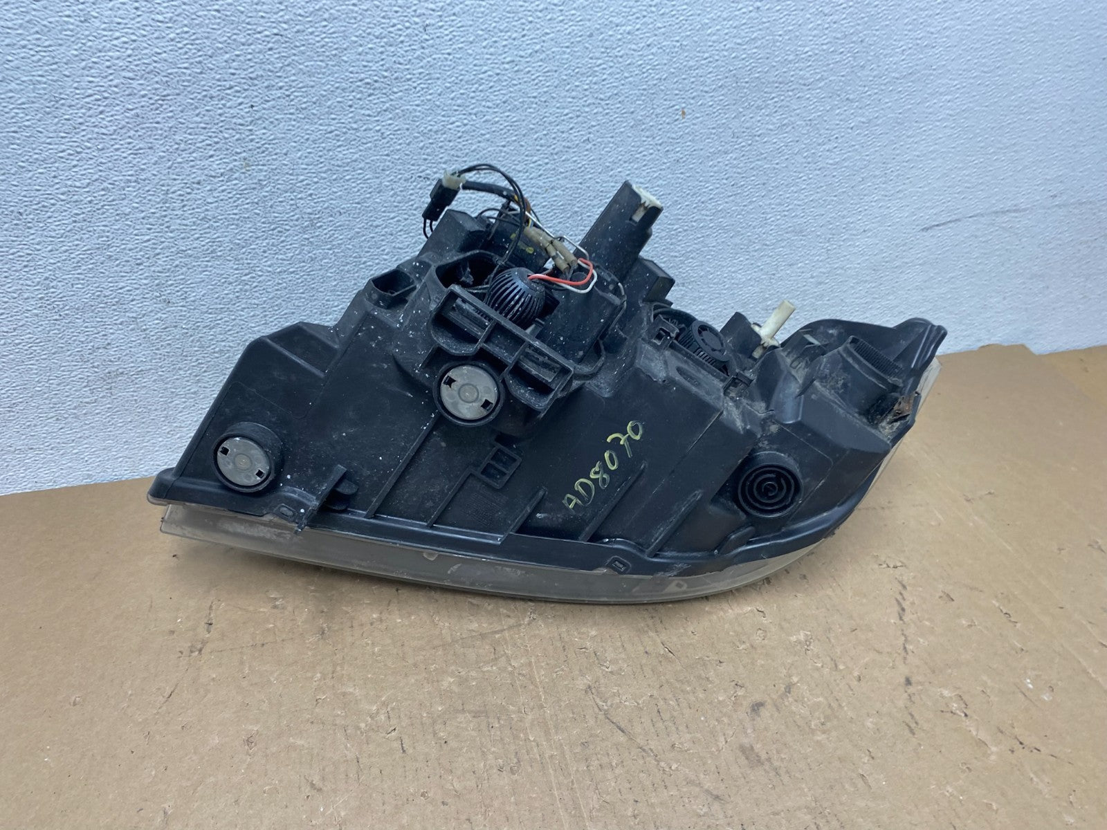 2009-2011 BMW 3 Series 328i 4/D Sedan Headlight Halogen Right Passenger AD80707