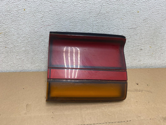 1991-1996 Saturn SC1 SC2 S-Series Left Driver LH Inner Tail Light i9510 DG0