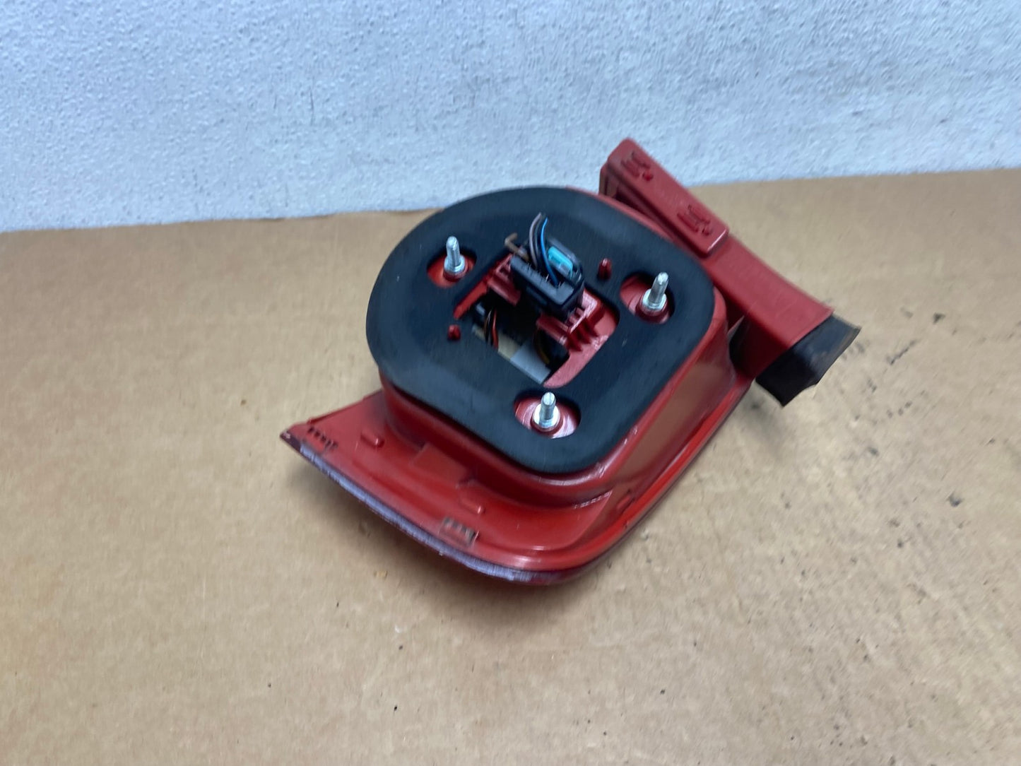 2006 to 2010 Volkswagen Passat Sedan Left Driver Side Tail Light AD4608 LK5
