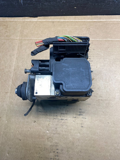 1998 to 1999 Mercedes W208 CLK320 CLK430 ABS Anti Lock Brake Pump AD7582 DG0