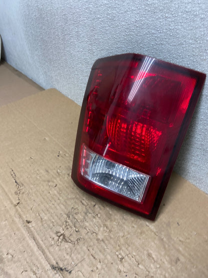 2007 2008 2009 2010 Jeep Grand Cherokee Left Driver Lh Tail Light Oem AB4848 LK1