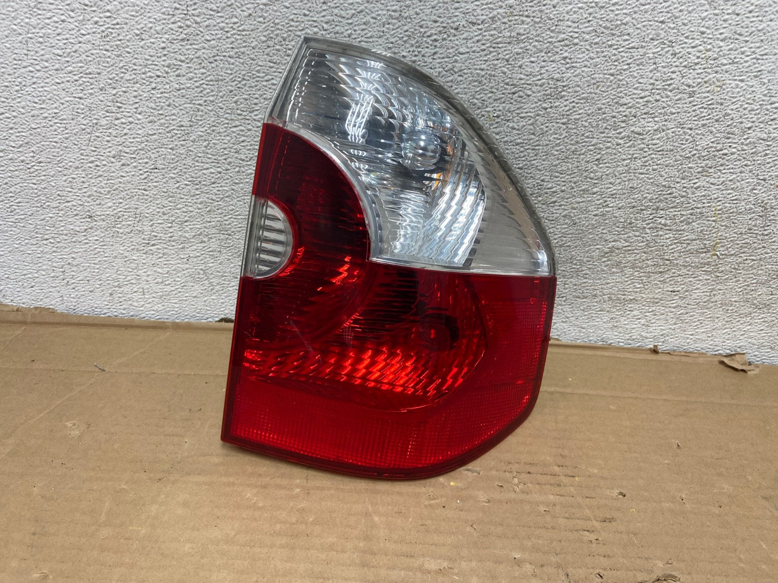 2004 2005 2006 Bmw X3 Right Passenger Rh Side Tail Light AG9215 LK0