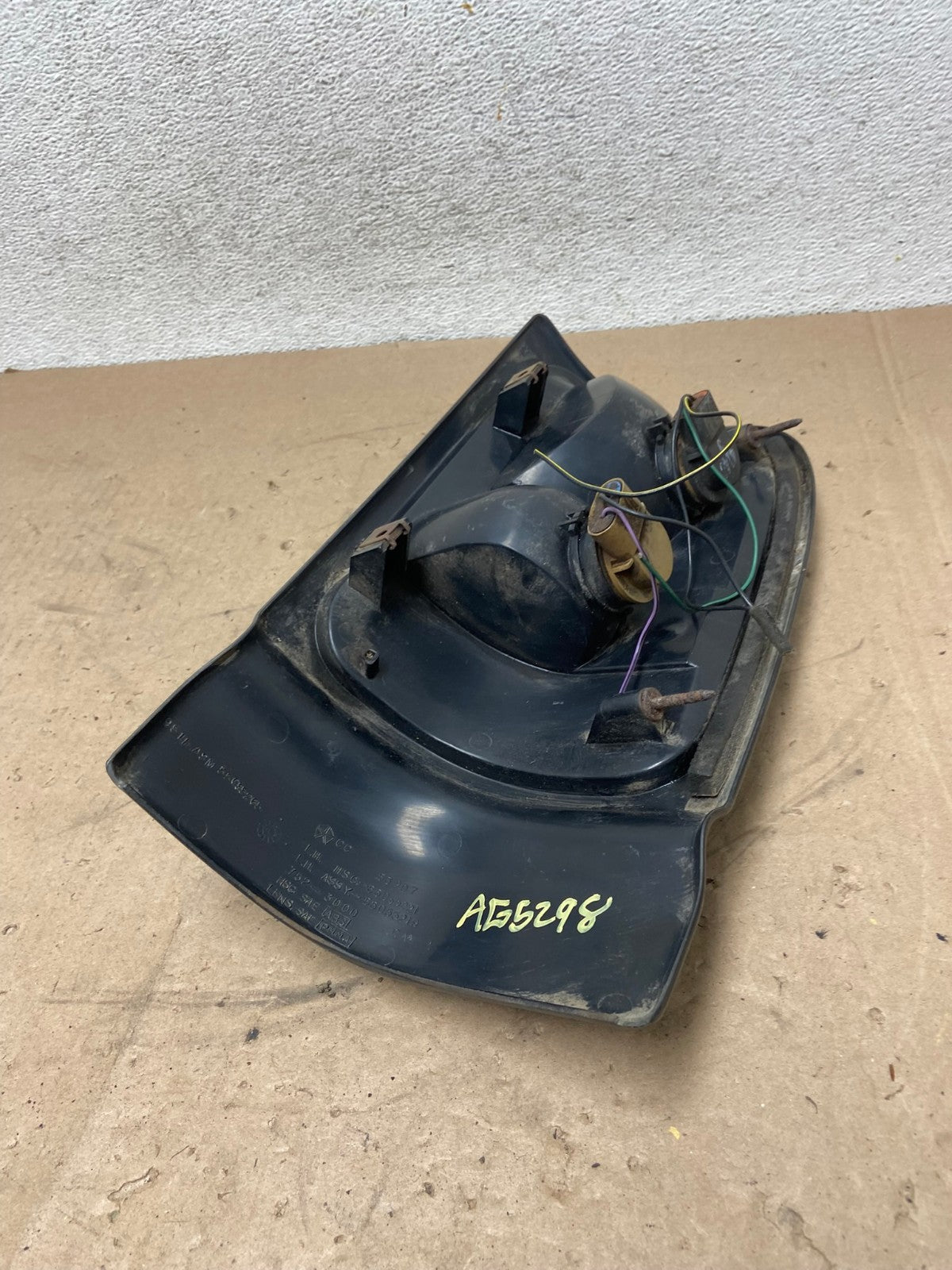 1994 to 2001 Dodge Ram 1500 Left Driver LH Tail Light AG5298 LK6
