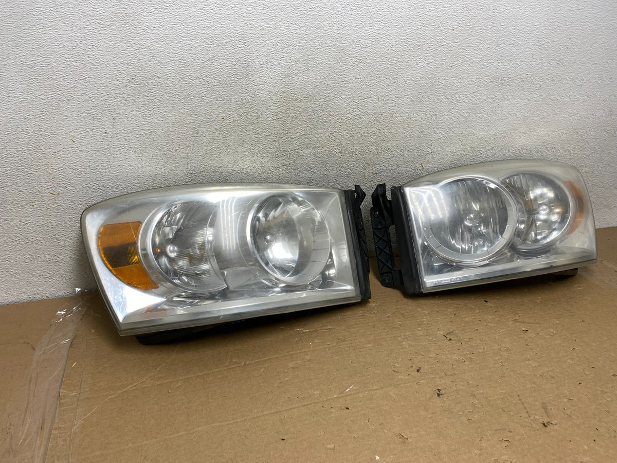 2006 to 2008 Dodge Ram Left+Right Side Set Halogen Headlights AH8426 DW1