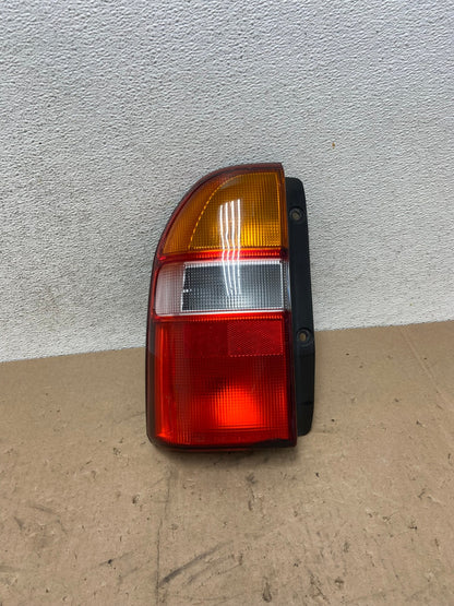 1999 to 2003 Suzuki XL-7 Vitara Left Driver LH Side Tail Light AG5362 LK0