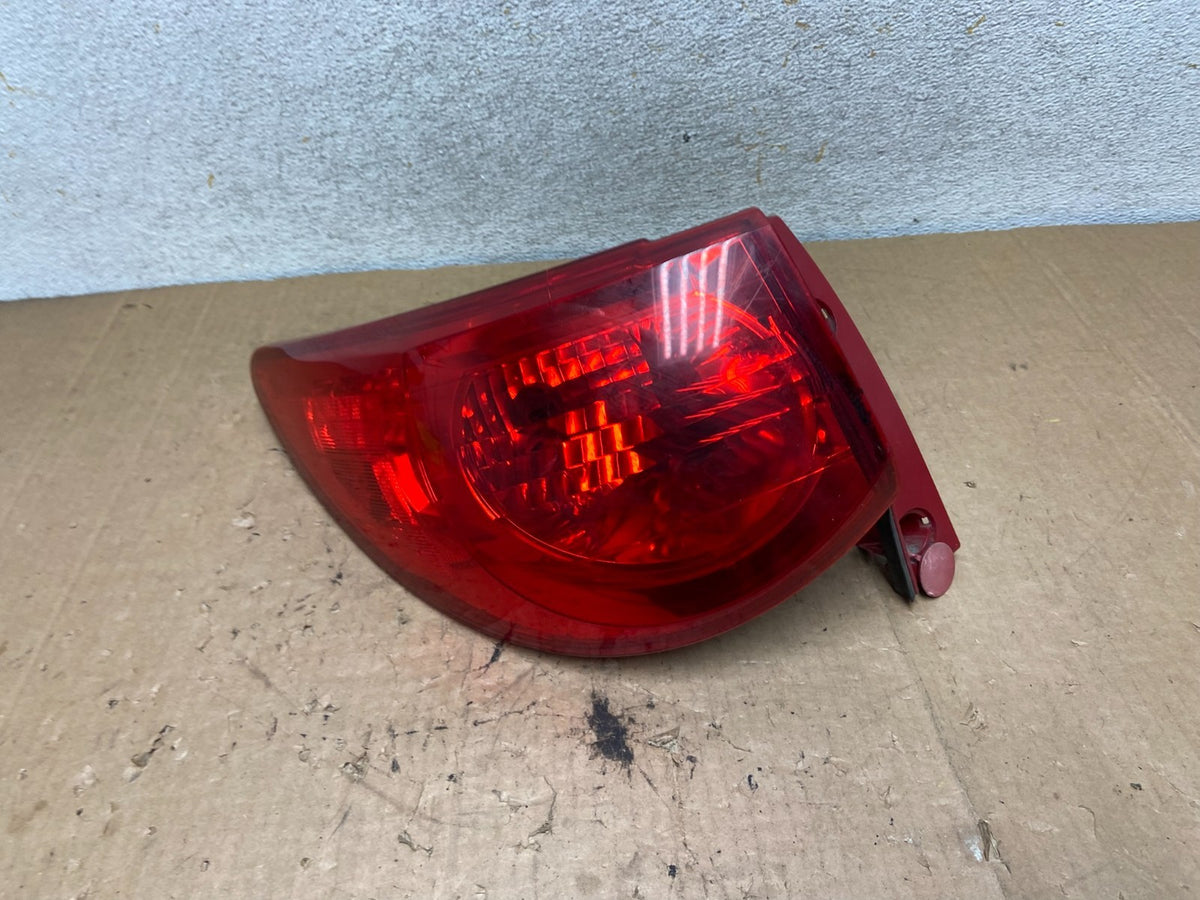 2009 2010 2011 2012 Chevrolet Traverse Left Driver LH Tail Light AI9263 LK0