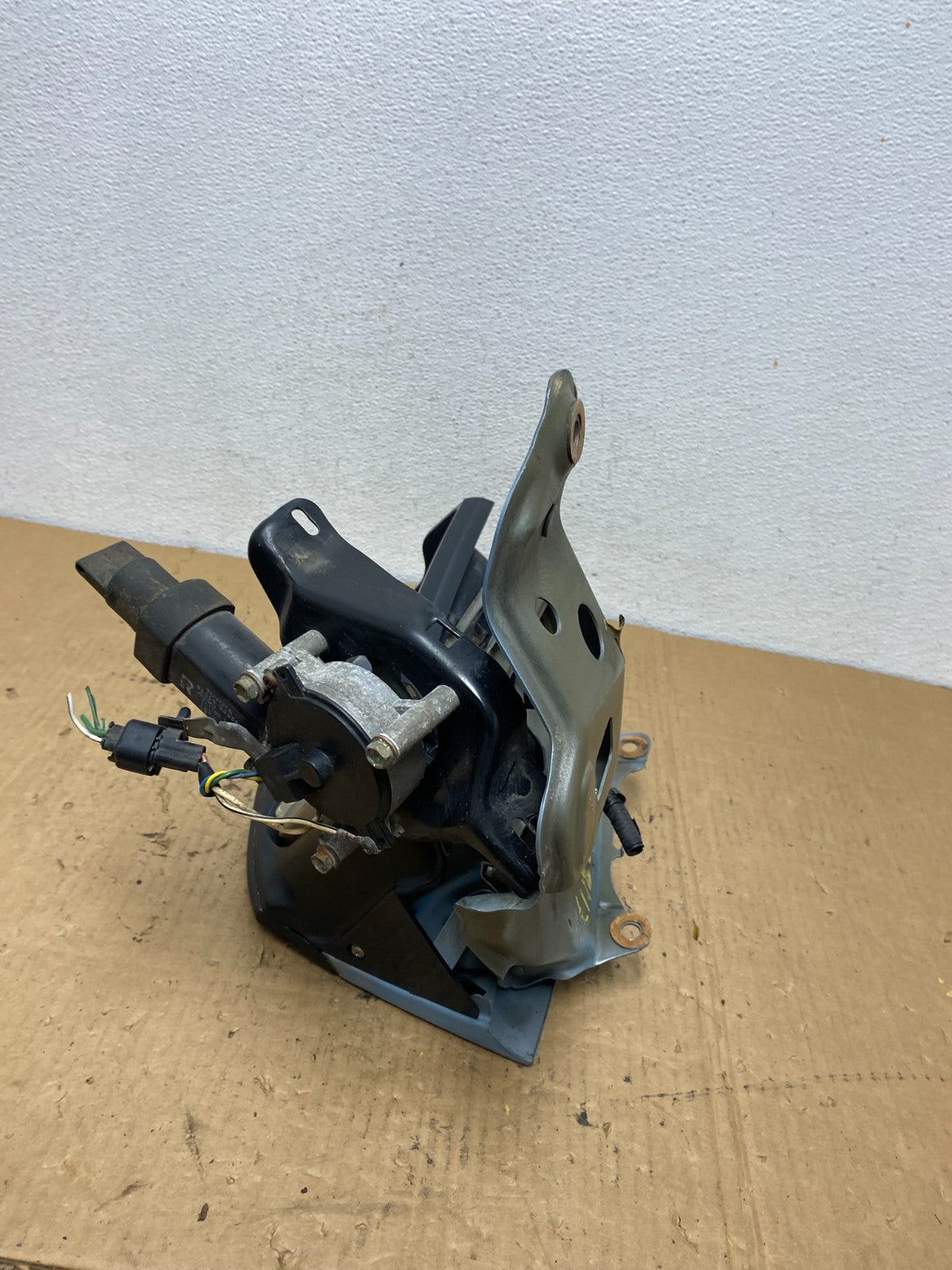 1990-1993 Toyota Celica Right Passenger Headlight Complete With Motor AC8117 DW9