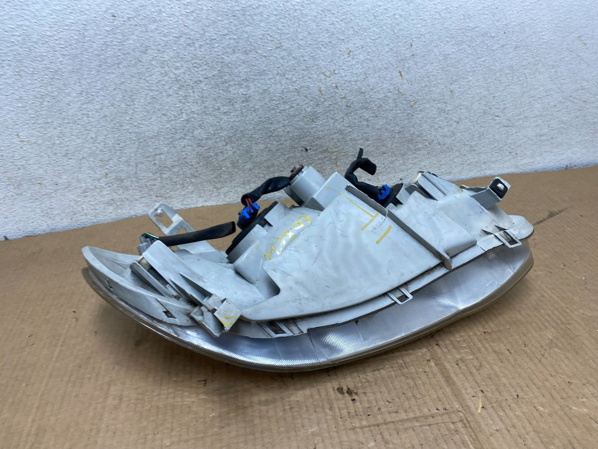 2003 to 2004 Toyota Corolla Left Driver LH Side Headlight AI7897 DW8