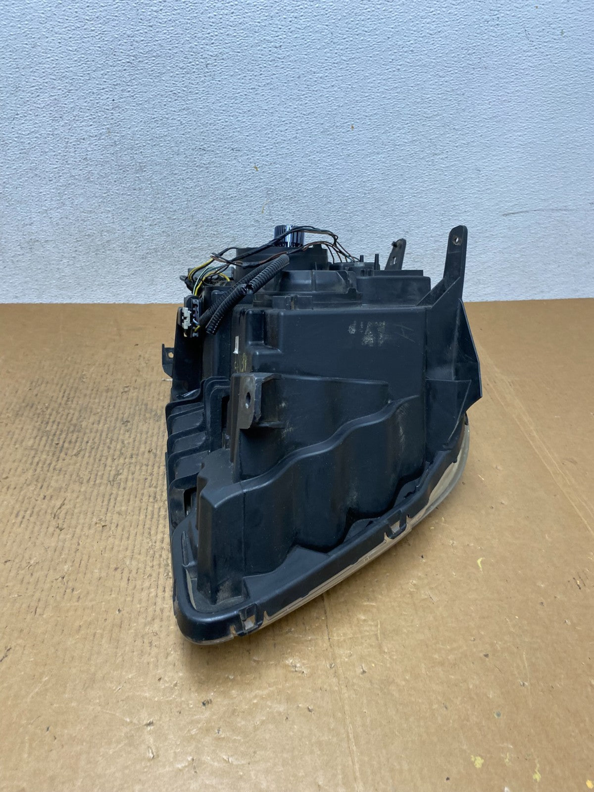 2010 to 2015 GMC Terrain Halogen Left Driver Lh Side Headlight AE1177 DW7
