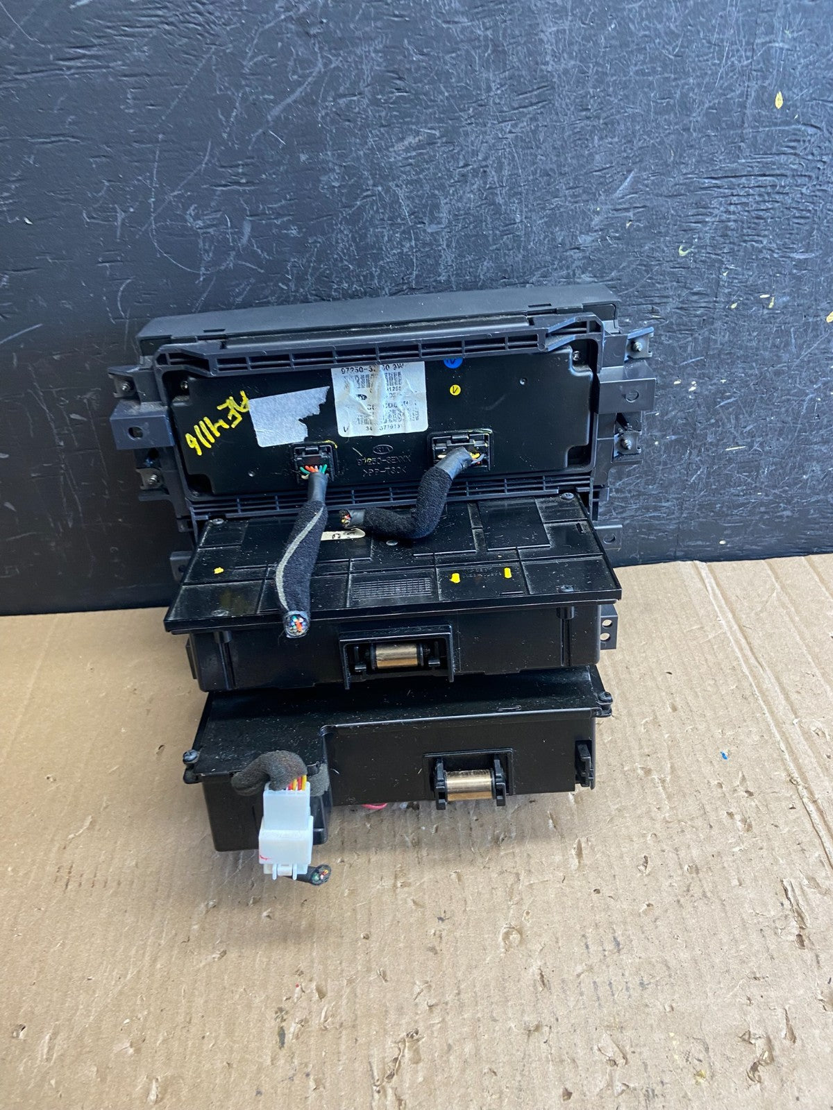 2003 to 2006 Kia Sorento Temperature AC Climate Control 97250-3E401 AE4116 DG5