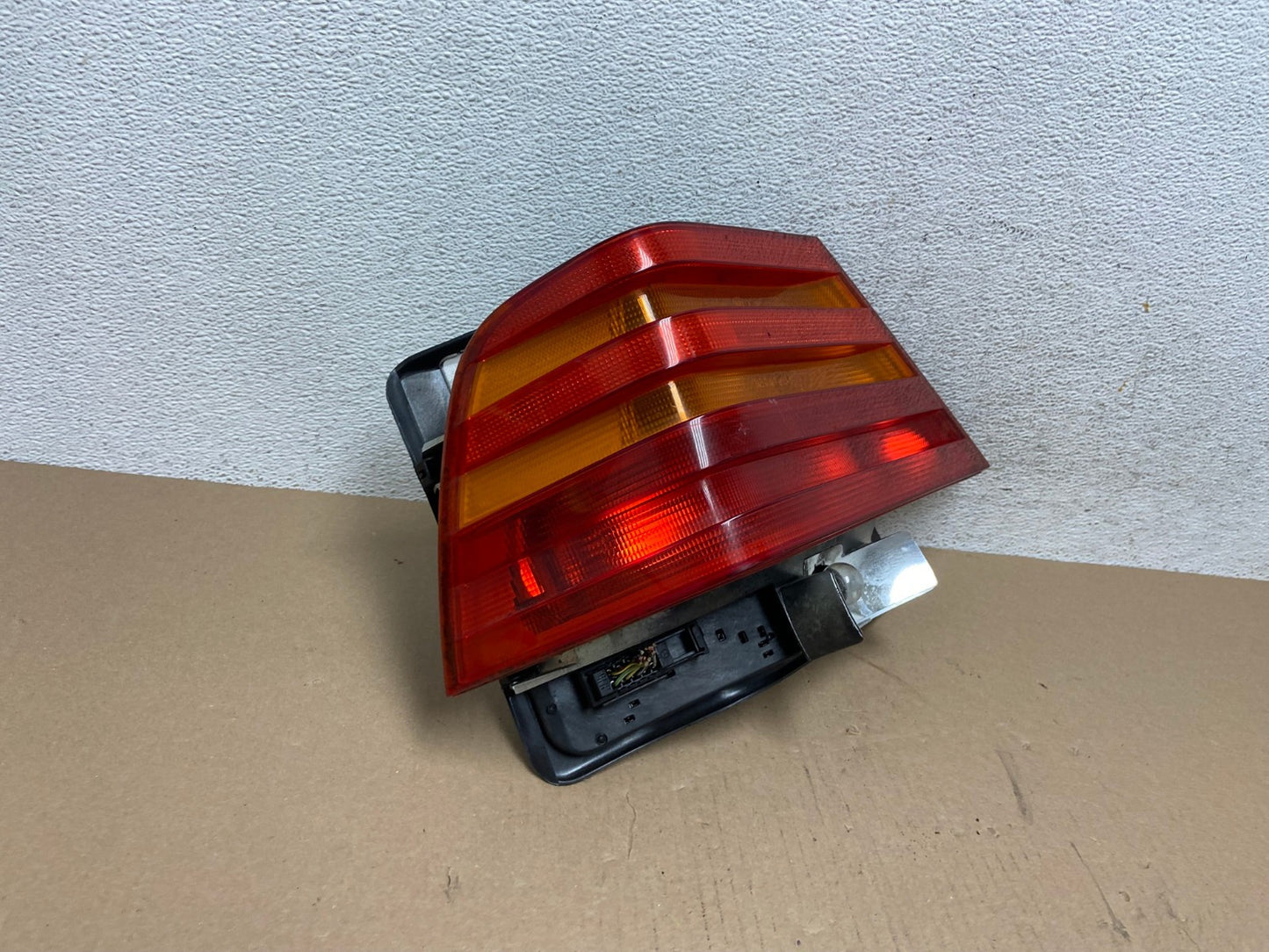 1992-1994 Mercedes W140 S600SEL S600 Left Driver Lh Tail light AE7200 LK2