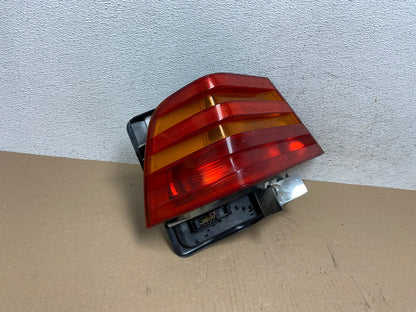 1992-1994 Mercedes W140 S600SEL S600 Left Driver Lh Tail light AE7200 LK2