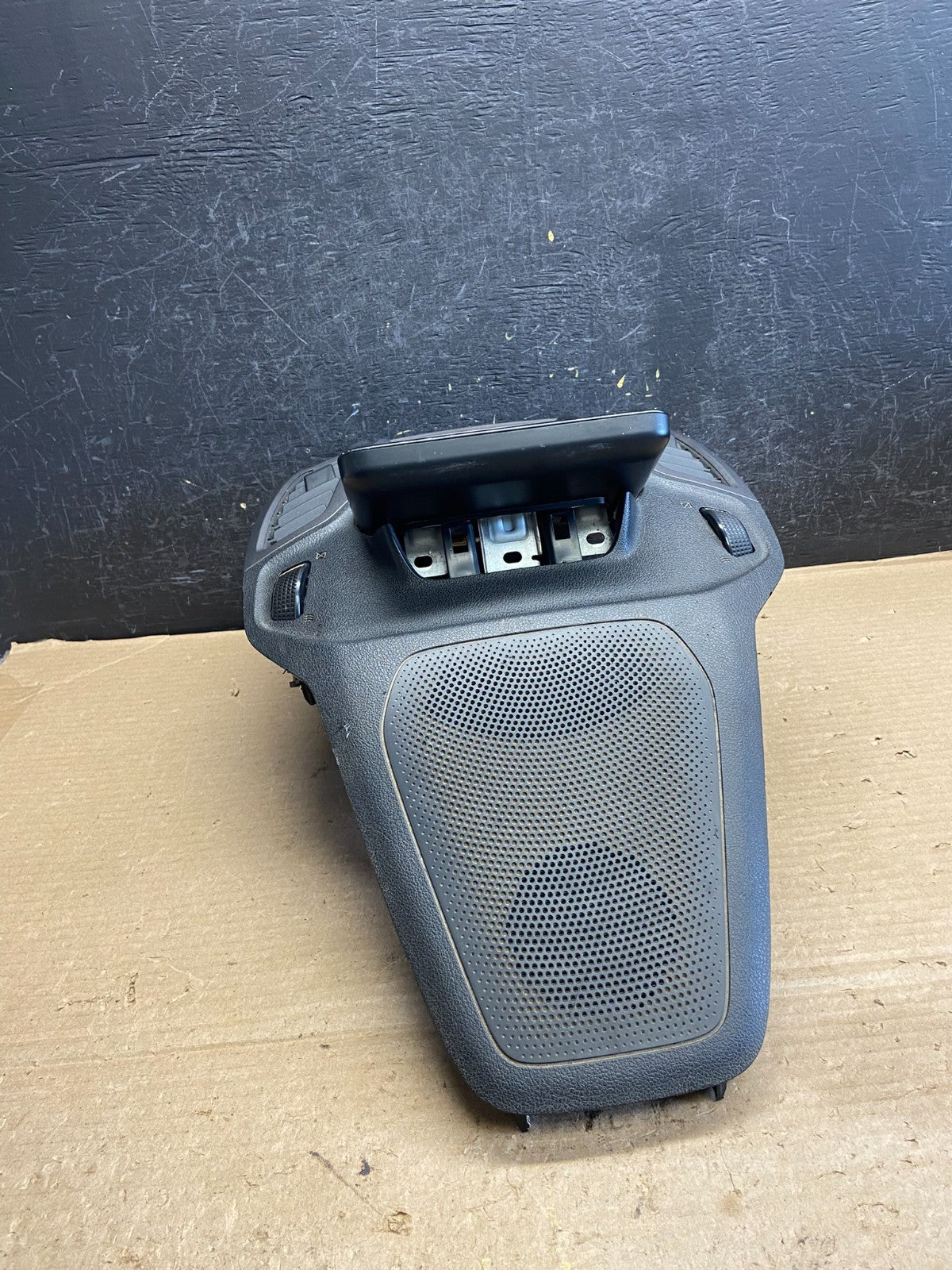 2019 to 2020 Ford Transit Connect Radio 6.5 Navigation Screen AH39653