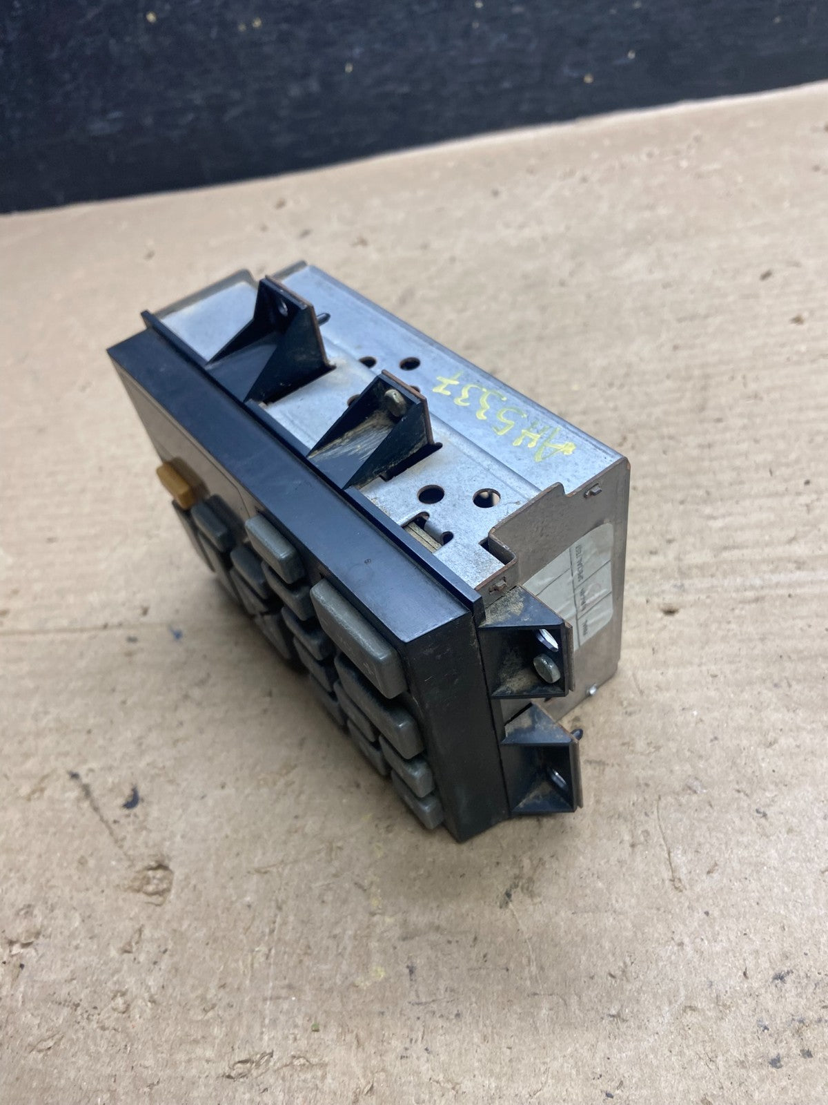 1988 - 1994 Chevrolet GMC C/K Am Fm Radio Head Unit ah5337 DG2