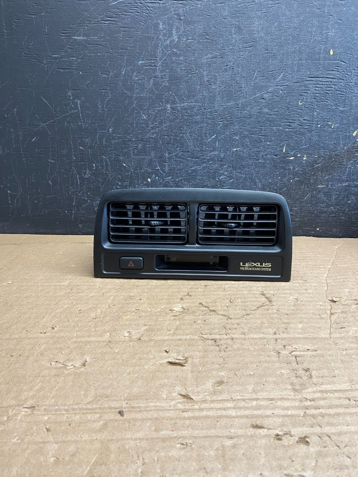 1997 to 2001 Lexus ES330 ES300 Front Center Side Air Vent AF2187 DG0
