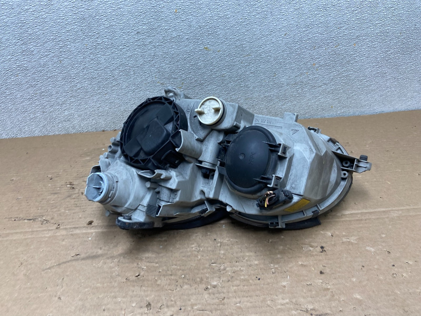 2005 to 2007 Mercedes-Benz C-Class Right Passenger Side Headlight AB4893 DW8